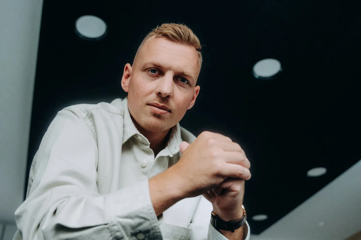 Simon Weber im Büro